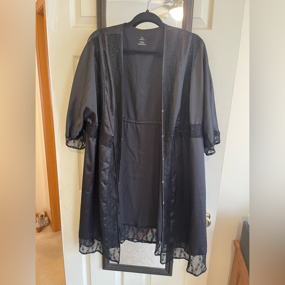 Black Satin Lace Trim Robe NWOT